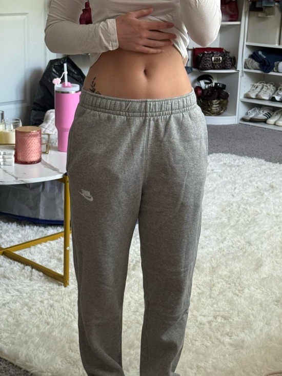 Nike Pants - Nike Gray Girls' Fleece Joggers with Elastic Waist